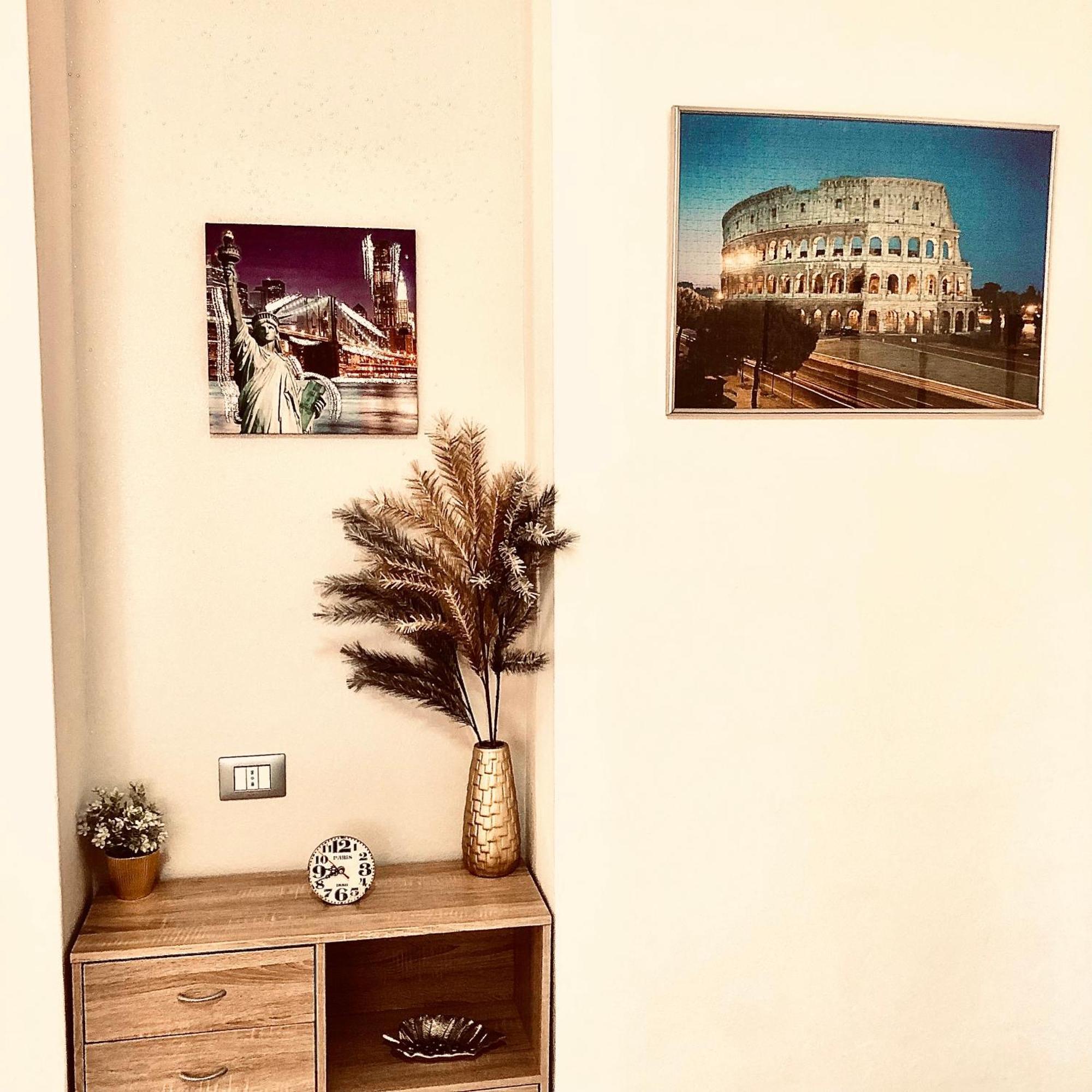EXCLUSIVE USE - USO ESCLUSIVO - La Maison de Famille - ENTIRE HOUSE - INTERA CASA - WITH KITCHENETTE - CON CUCININO - WITH WASHING MACHINE - CON LAVATRICE - FREE PUBLIC PARKING IN FRONT OF THE HOUSE - PARCHEGGIO PUBBLICO GRATUITO DIFRONTE ALLA CASA Olbia Extérieur photo